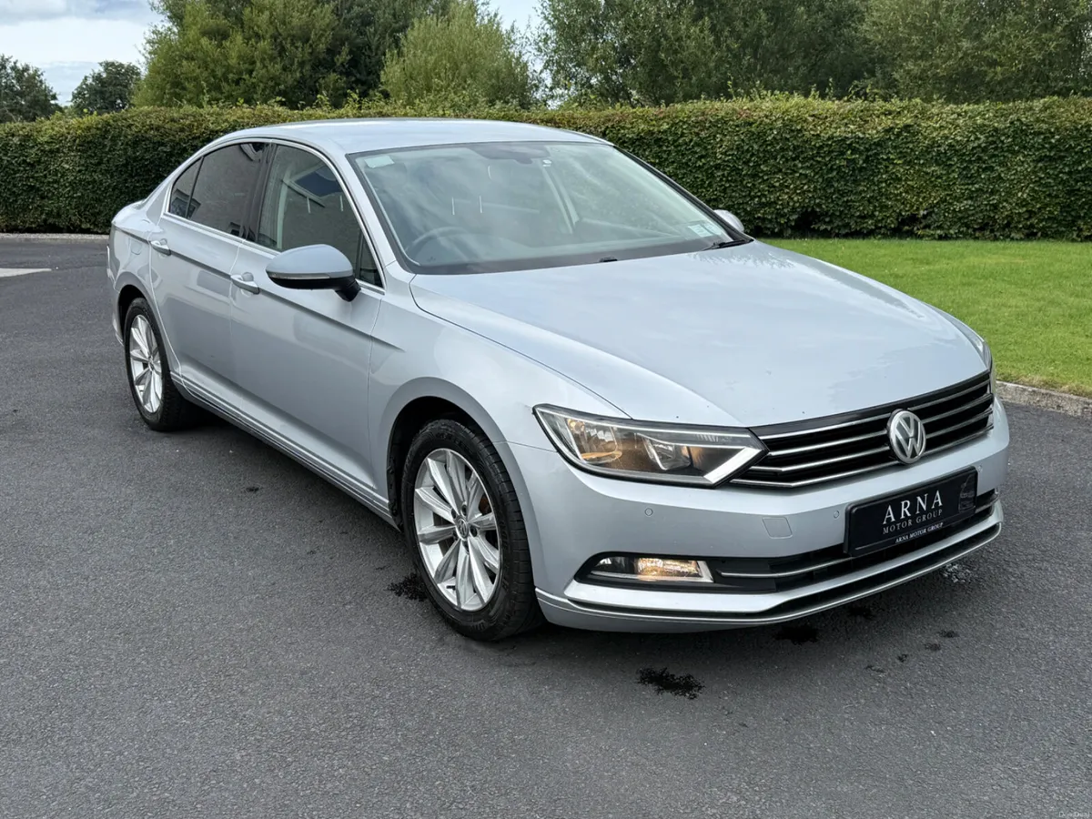 Volkswagen Passat 2016 - Image 2