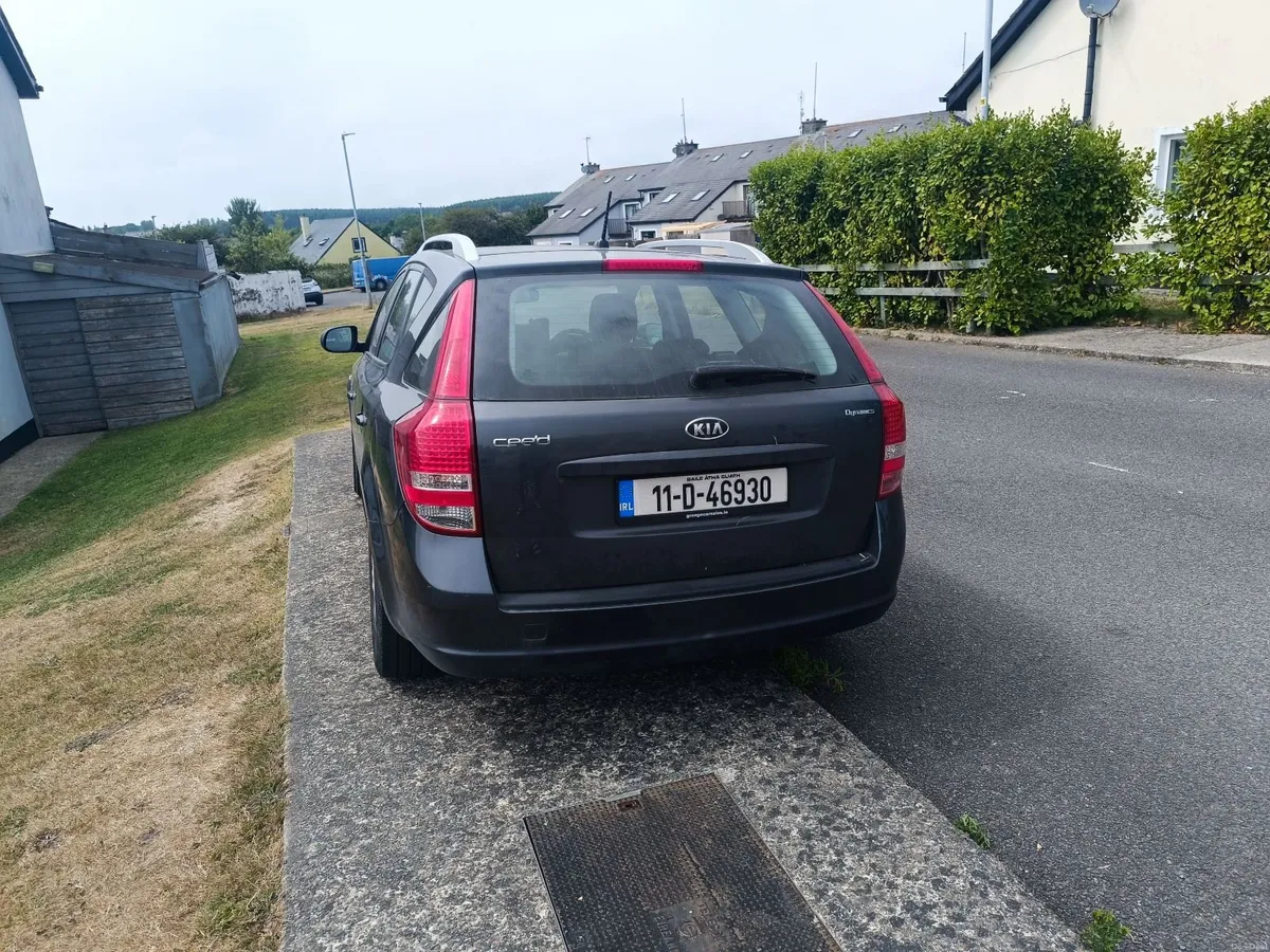 Kia Ceed 2011 - Image 2