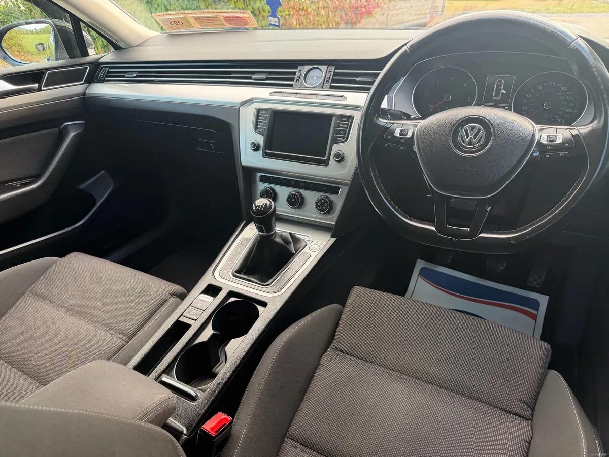 VOLKSWAGEN PASSAT 2.0 TDI SE BUSINESS BLUEMOTION - Image 6