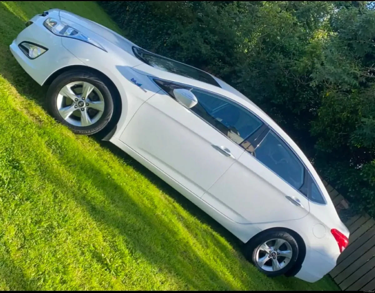 Hyundai i40 2013 - Image 2