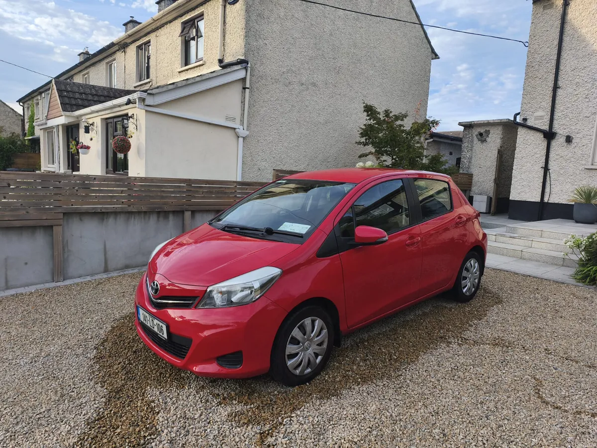 2014 Toyota Yaris 1 Litre Luna, Low KM's, NCT 5/27 - Image 3