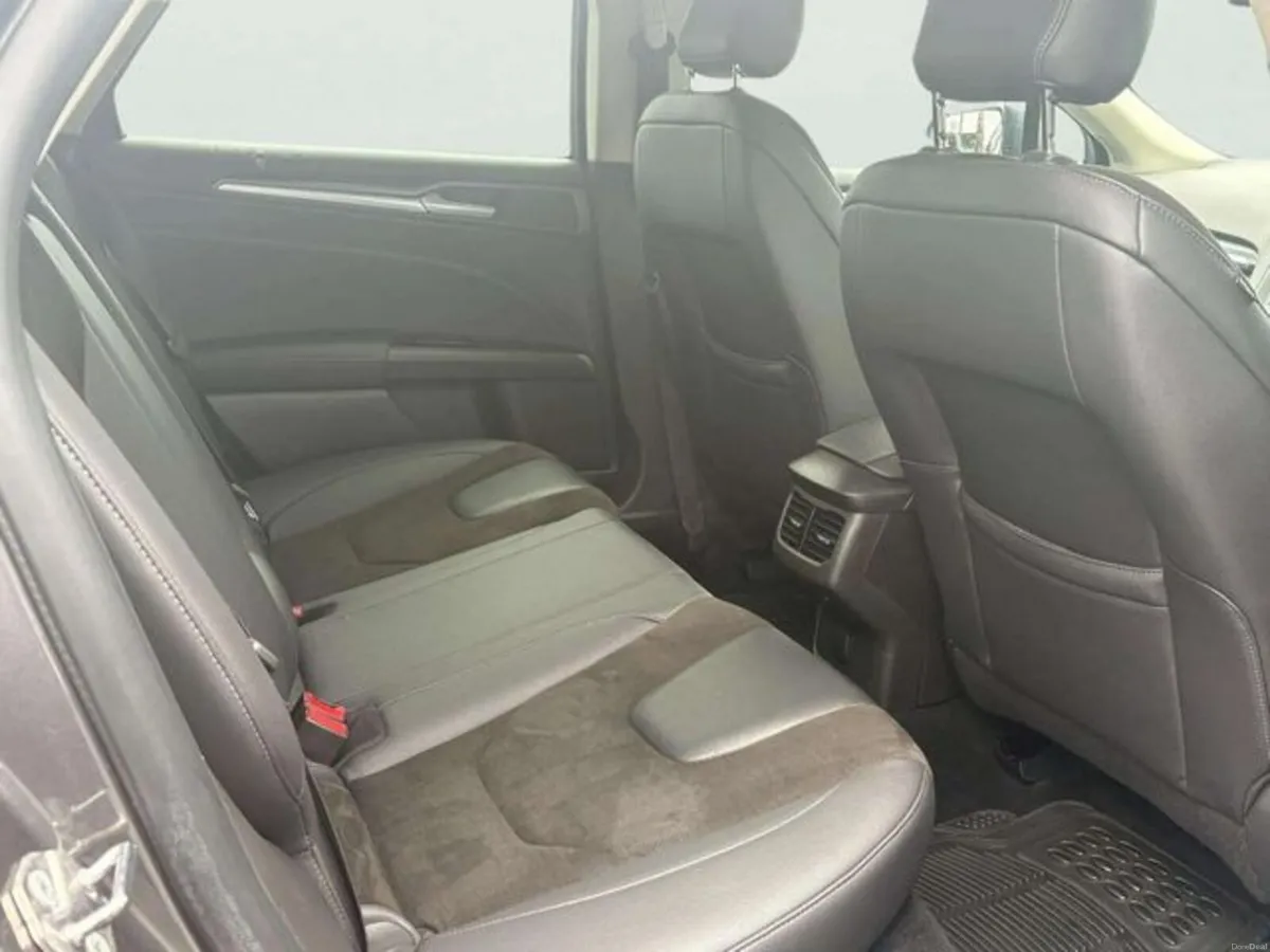 Ford Mondeo Titanium 1.5 120PS 6SPD 4DR - Image 6