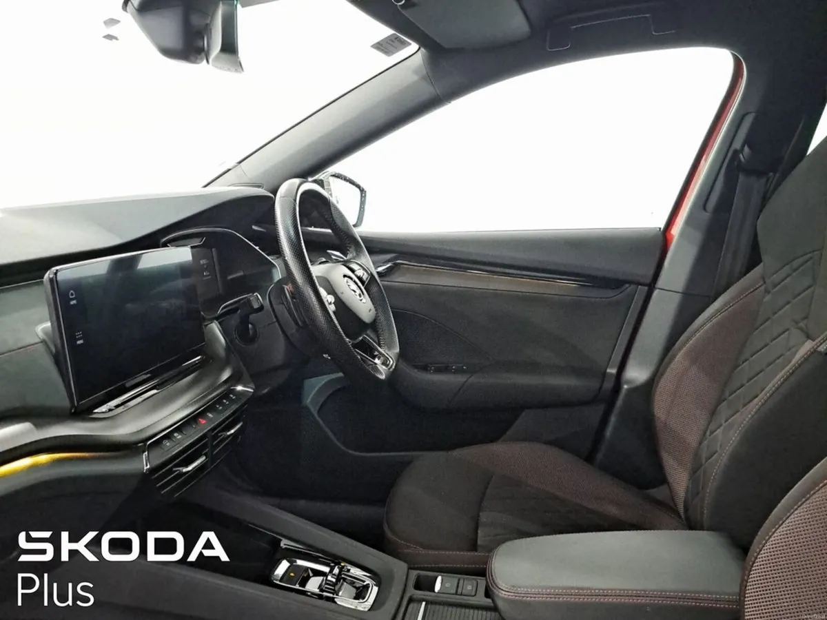 Skoda Octavia OCTAVIA RS 2.0TDI 200HP DSG - Image 4