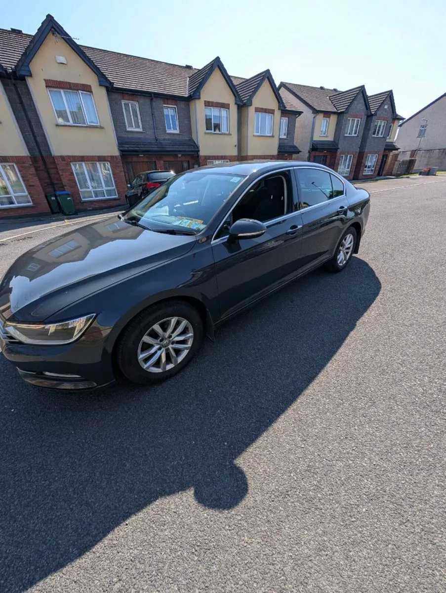 Volkswagen Passat 2017 - Image 3
