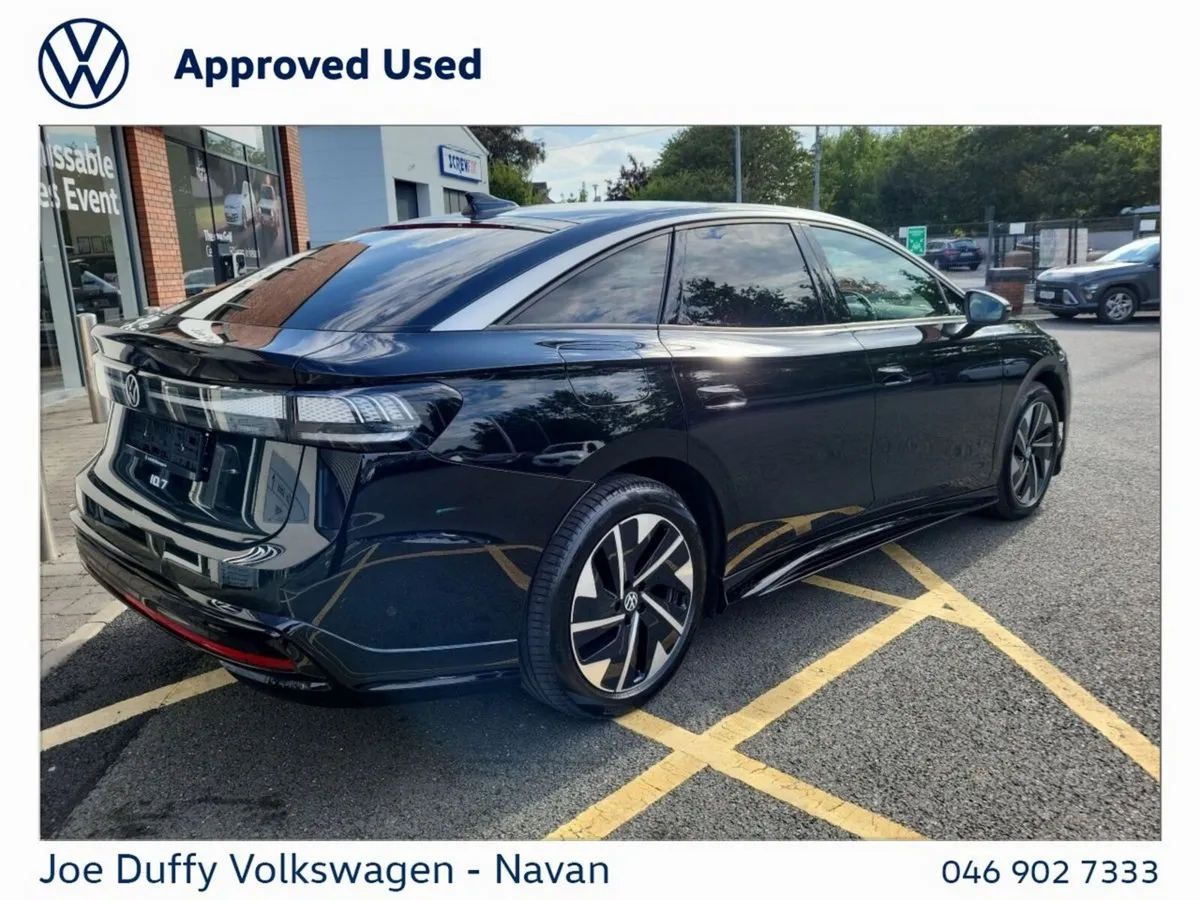Volkswagen ID.7 PURE PLUS 58KWH 204HP AUTO - Image 3