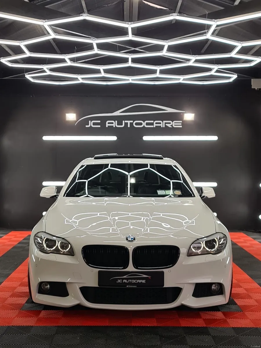 BMW 520 MSPORT SUNROOF MODEL - Image 6