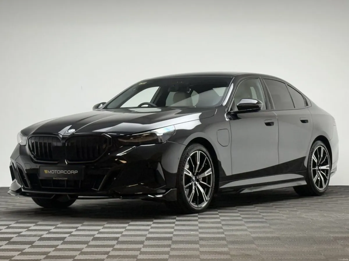 BMW 5-Series 550E XDRIVE M SPORT PRO - Image 3