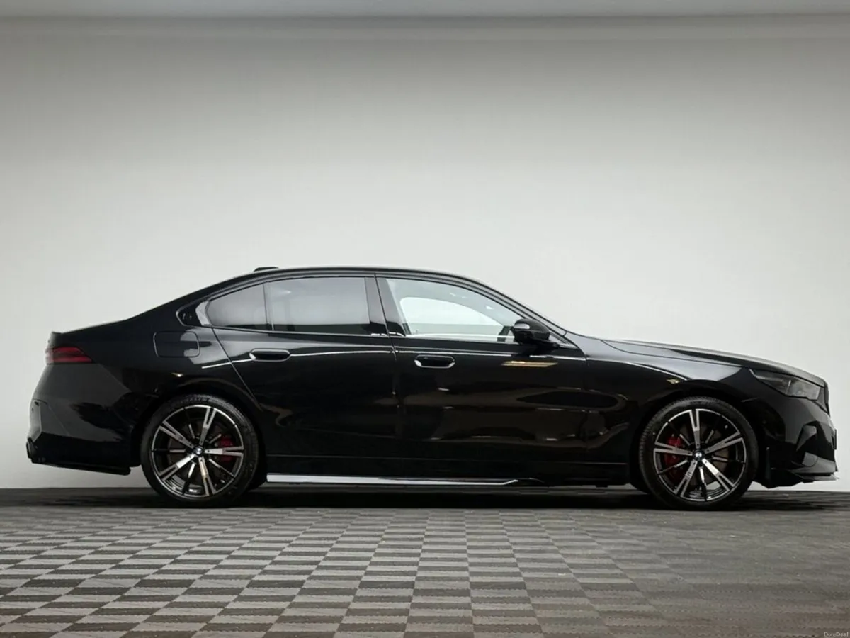 BMW 5-Series 550E XDRIVE M SPORT PRO - Image 5