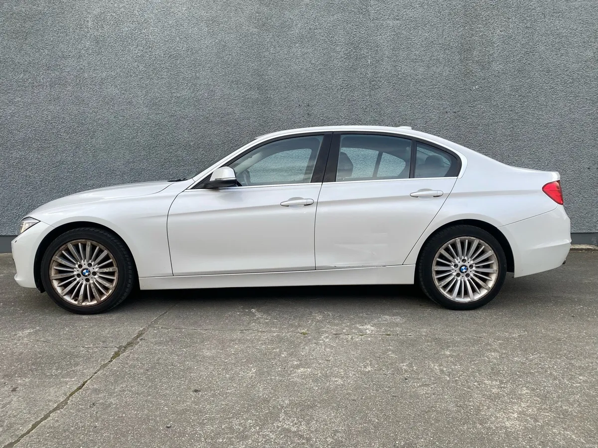 BMW 320d luxury - Image 3
