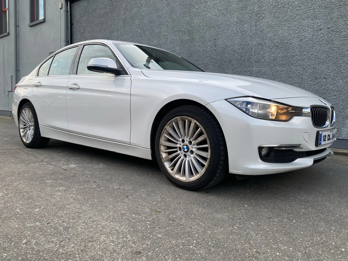 BMW 320d luxury - Image 1