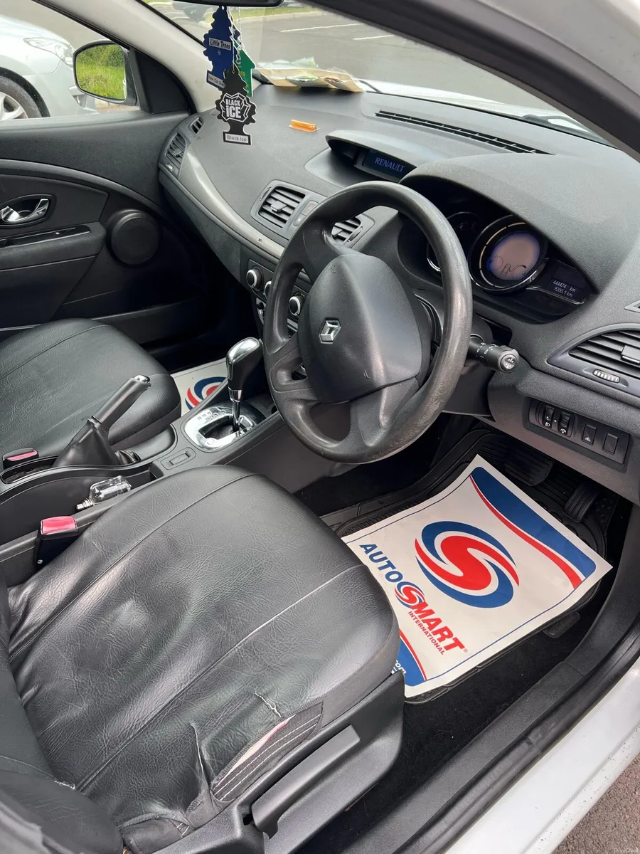 Car - Image 3
