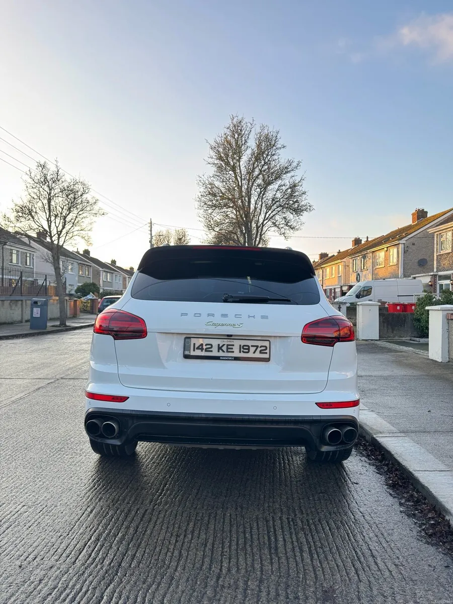2014 Porsche Cayenne - Image 3