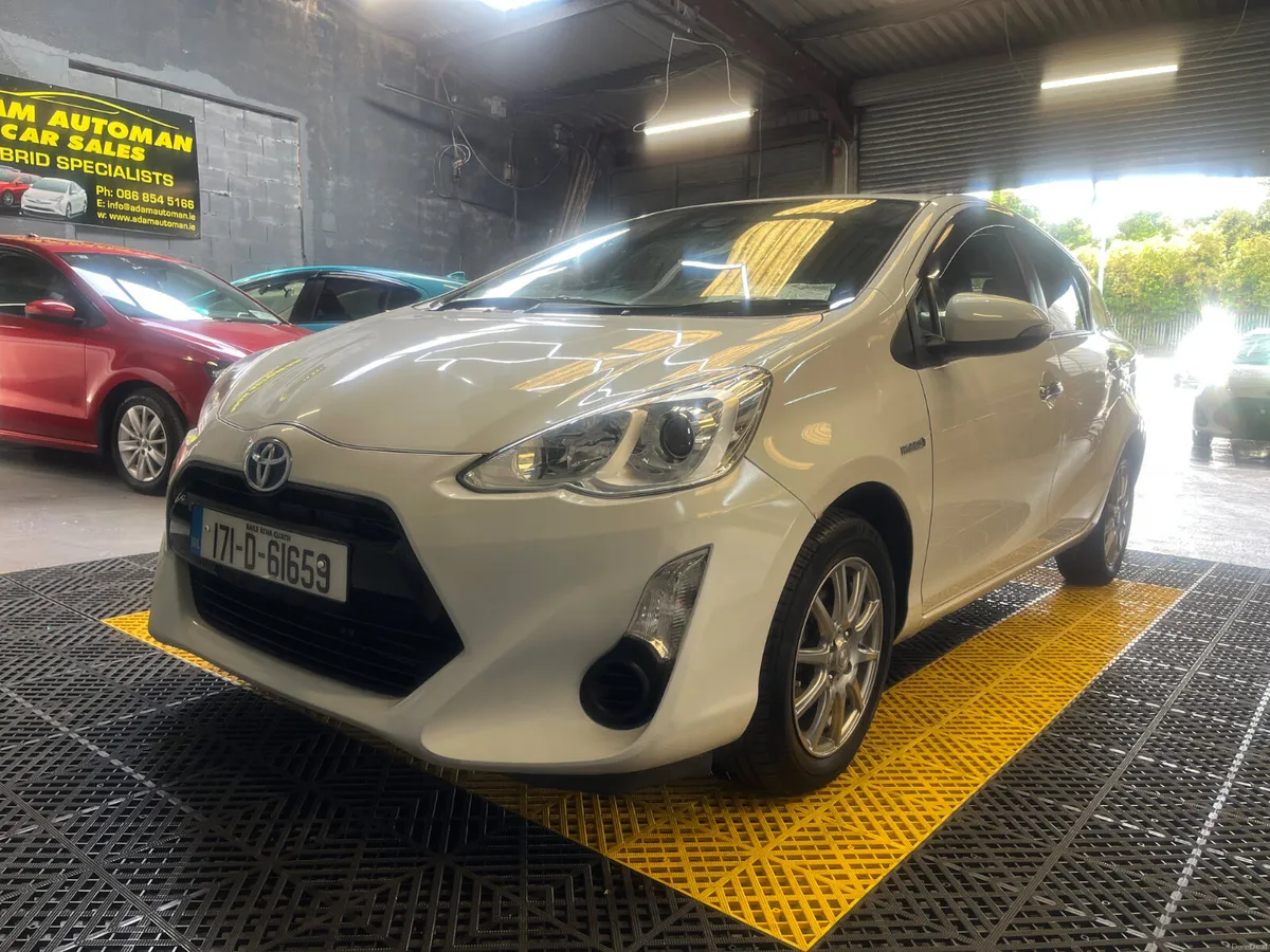 Toyota Aqua 2017 auto - Image 2