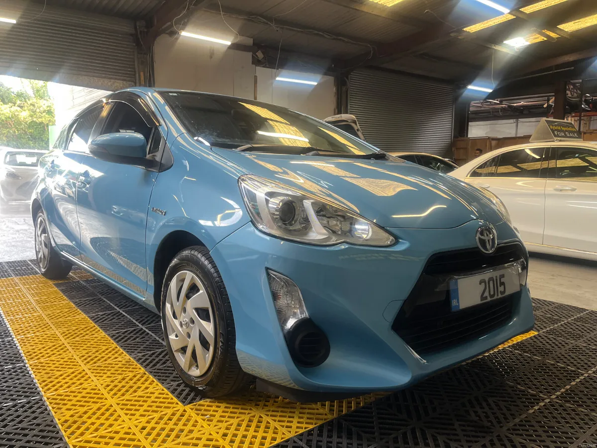 Toyota Aqua 2015 hybrid auto - Image 1