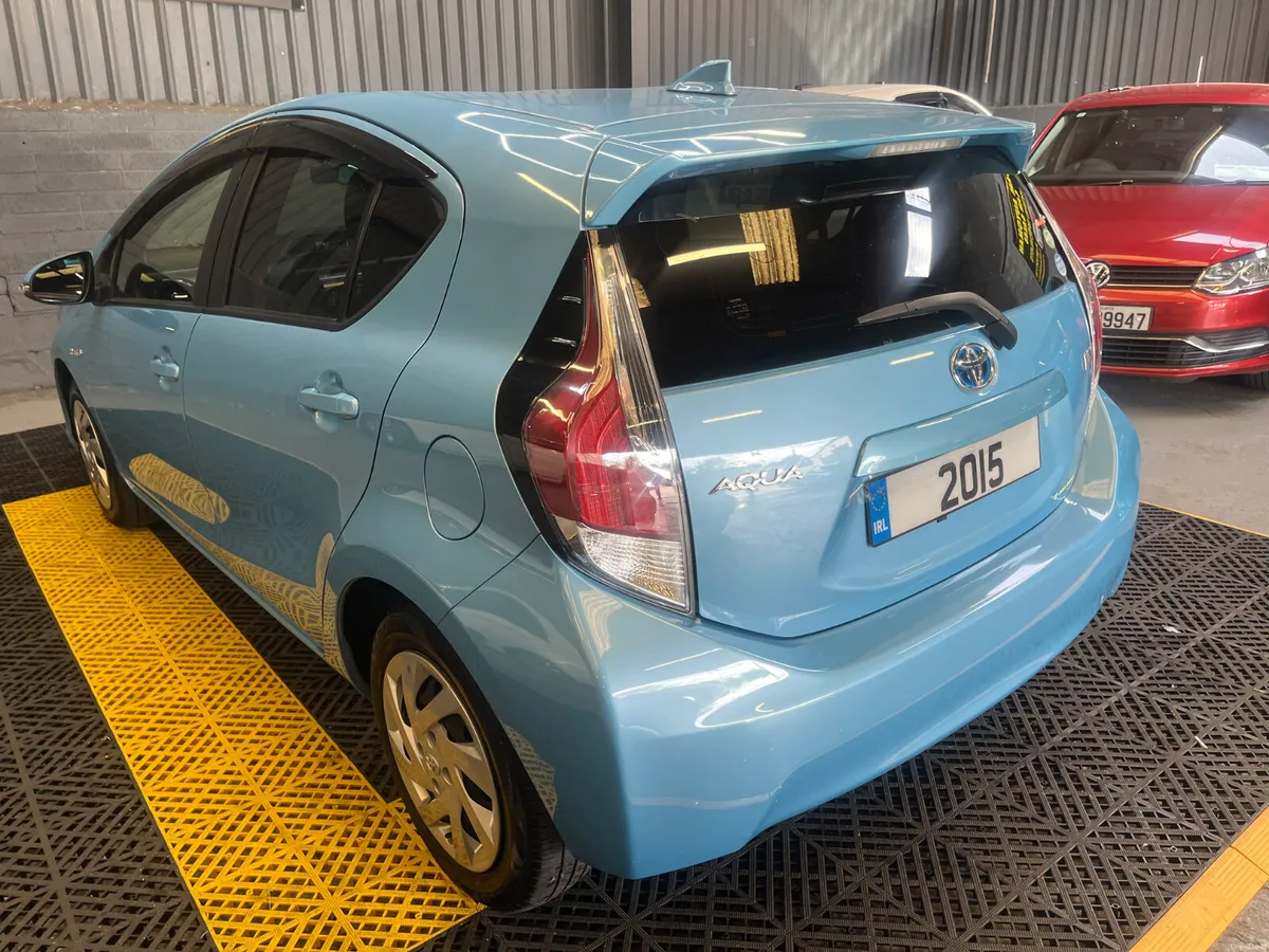 Toyota Aqua 2015 hybrid auto - Image 5