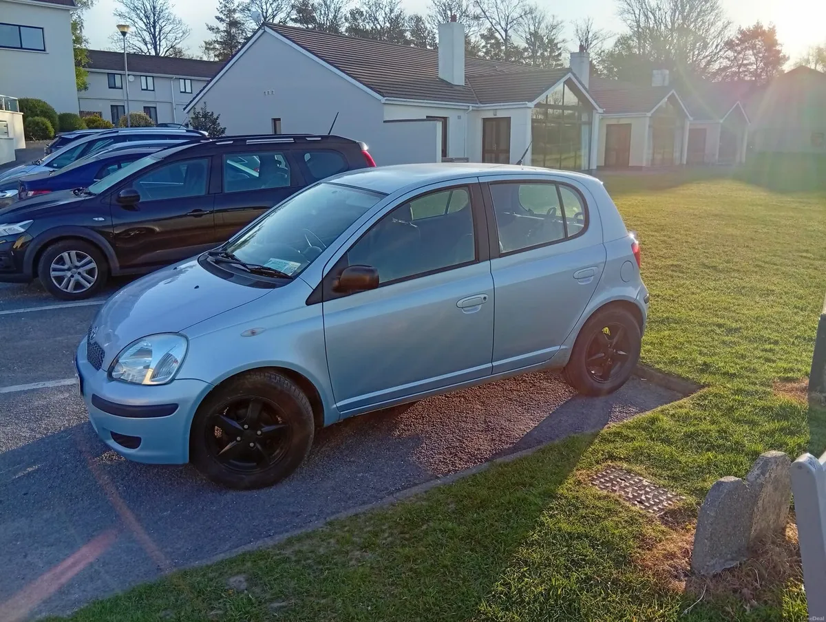 Toyota yaris - Image 6