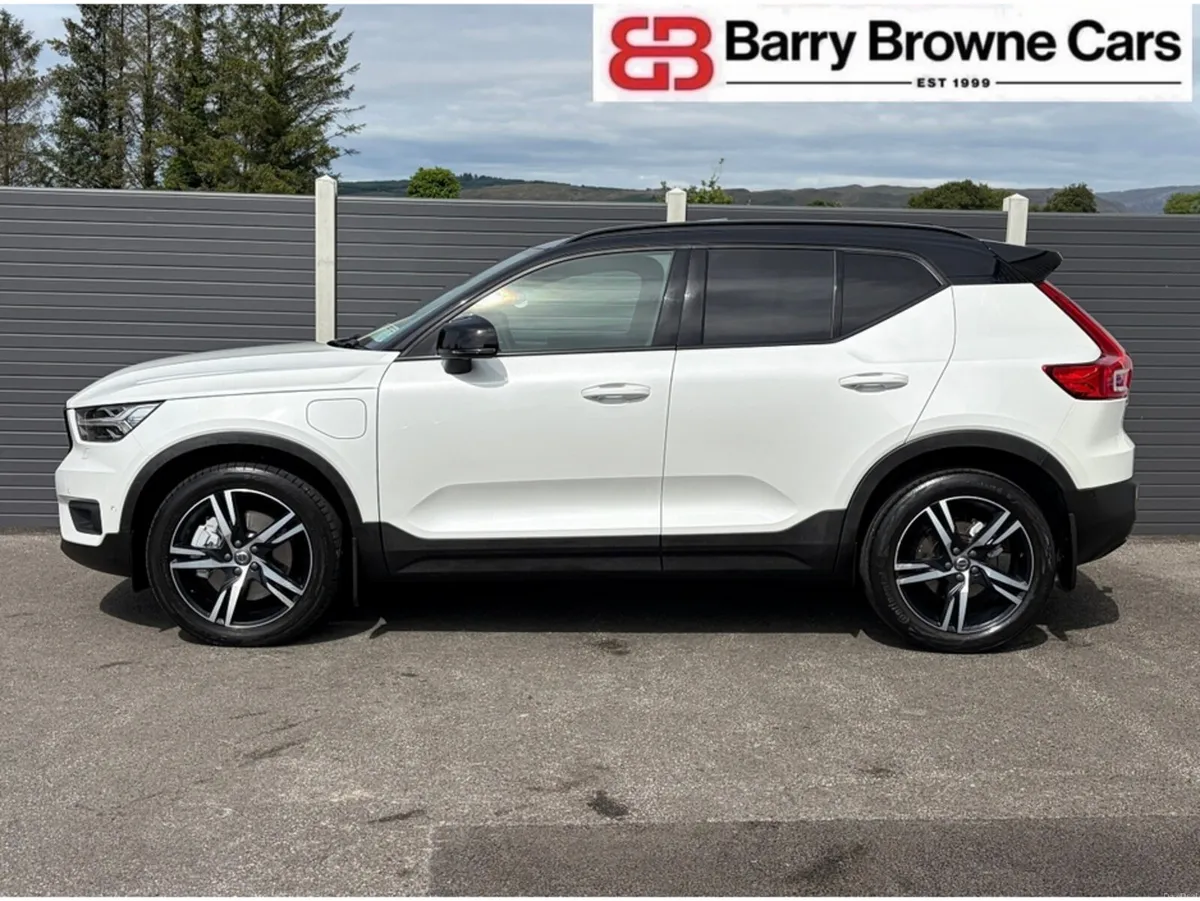 Volvo XC40 T5 PHEV R-DESIGN 5DR AUTO - Image 4