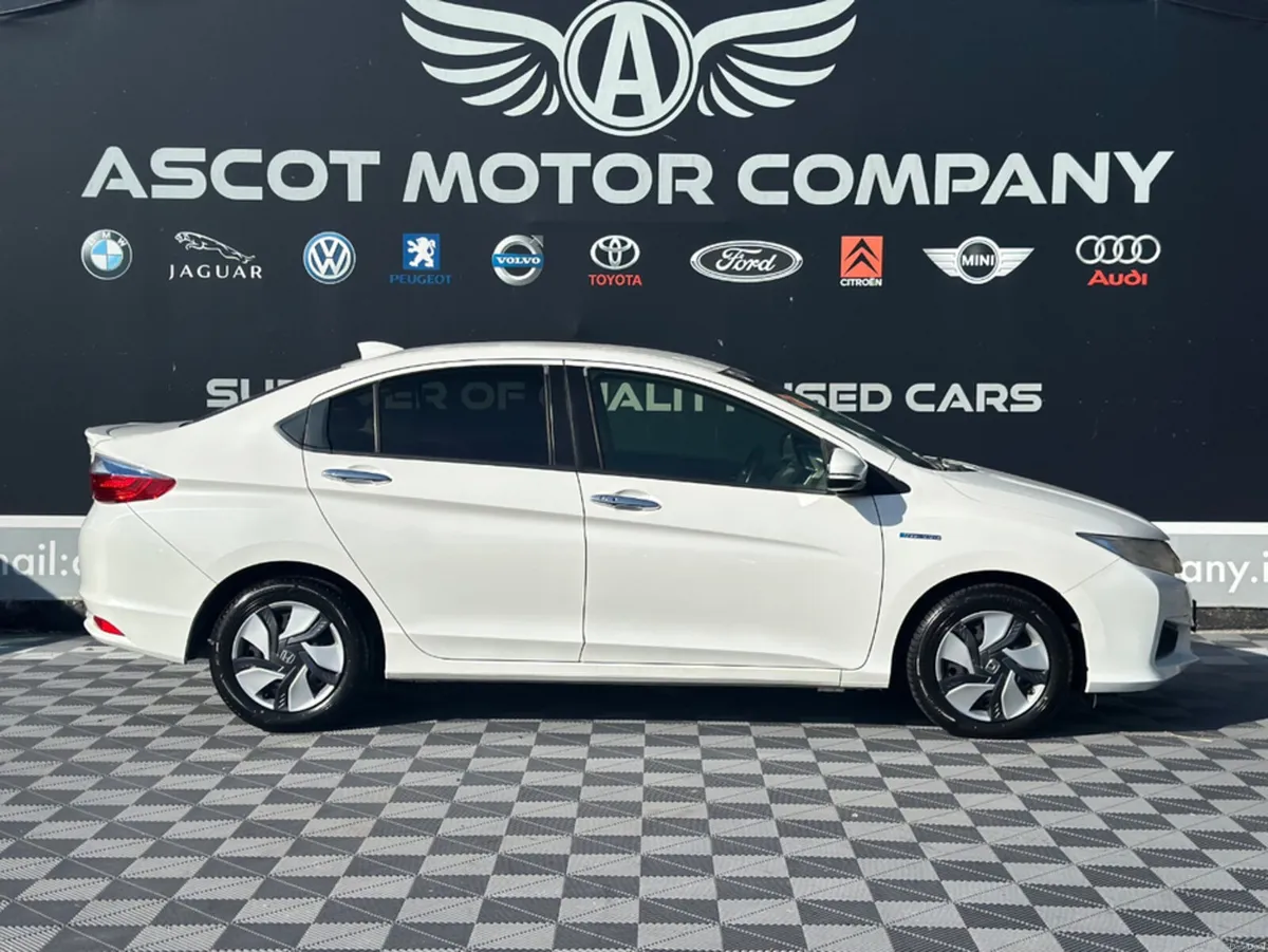 Honda Grace 1.5 L Petrol Hybrid - Image 5