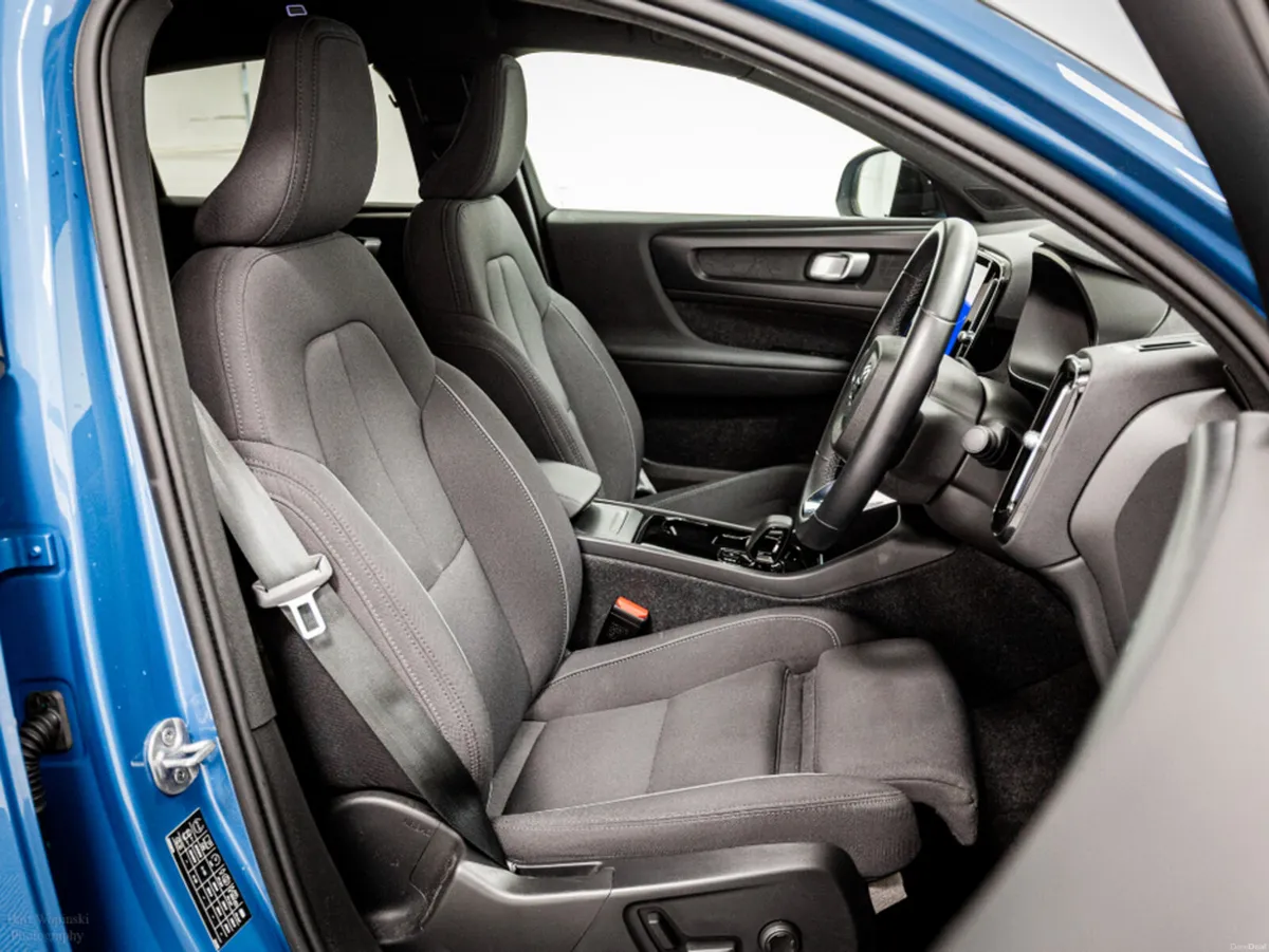 Volvo C40 Recharge Plus 69kWh 230HP - Image 3