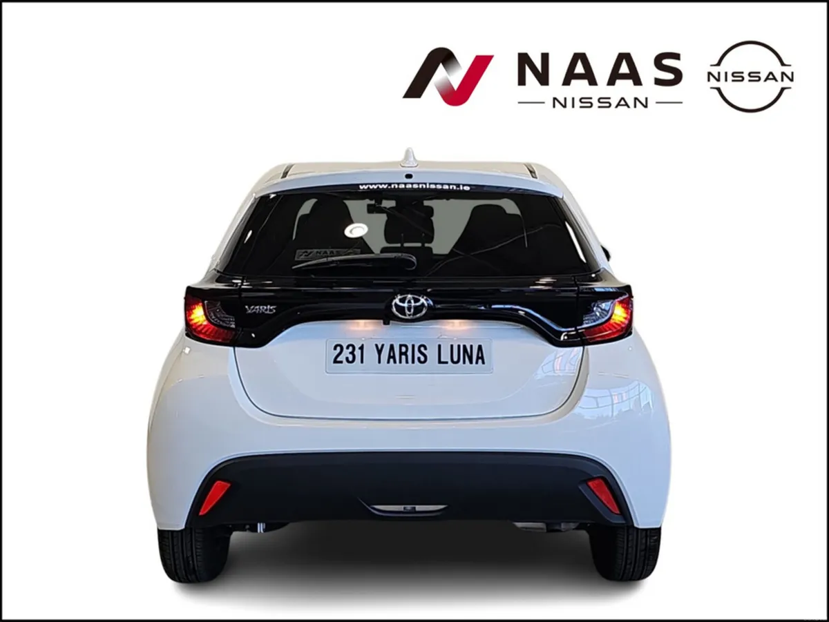 Toyota Yaris 1.0 LUNA - Image 5