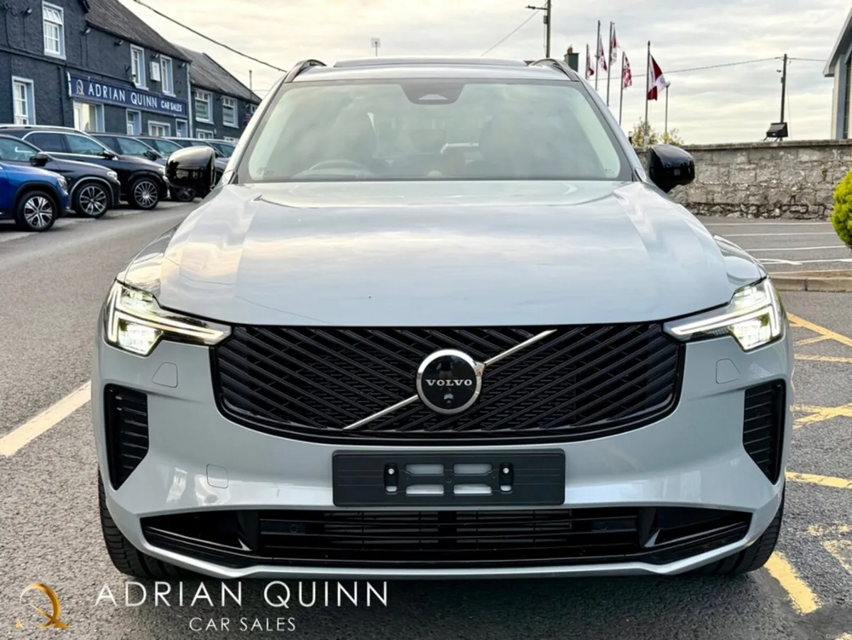 Volvo XC90 T8 ULTRA DARK PHEV AWD AUTO==HUGE SPEC= - Image 6