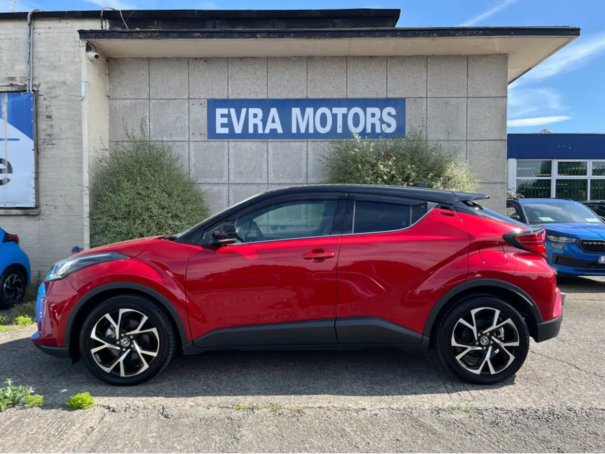 Toyota C-HR SOL AUTOMATIC HYBRID 1.8 PETROL //HIGH - Image 6