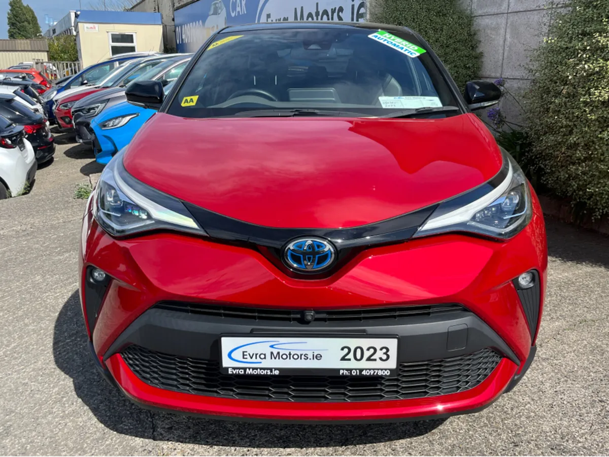 Toyota C-HR SOL AUTOMATIC HYBRID 1.8 PETROL //HIGH - Image 2