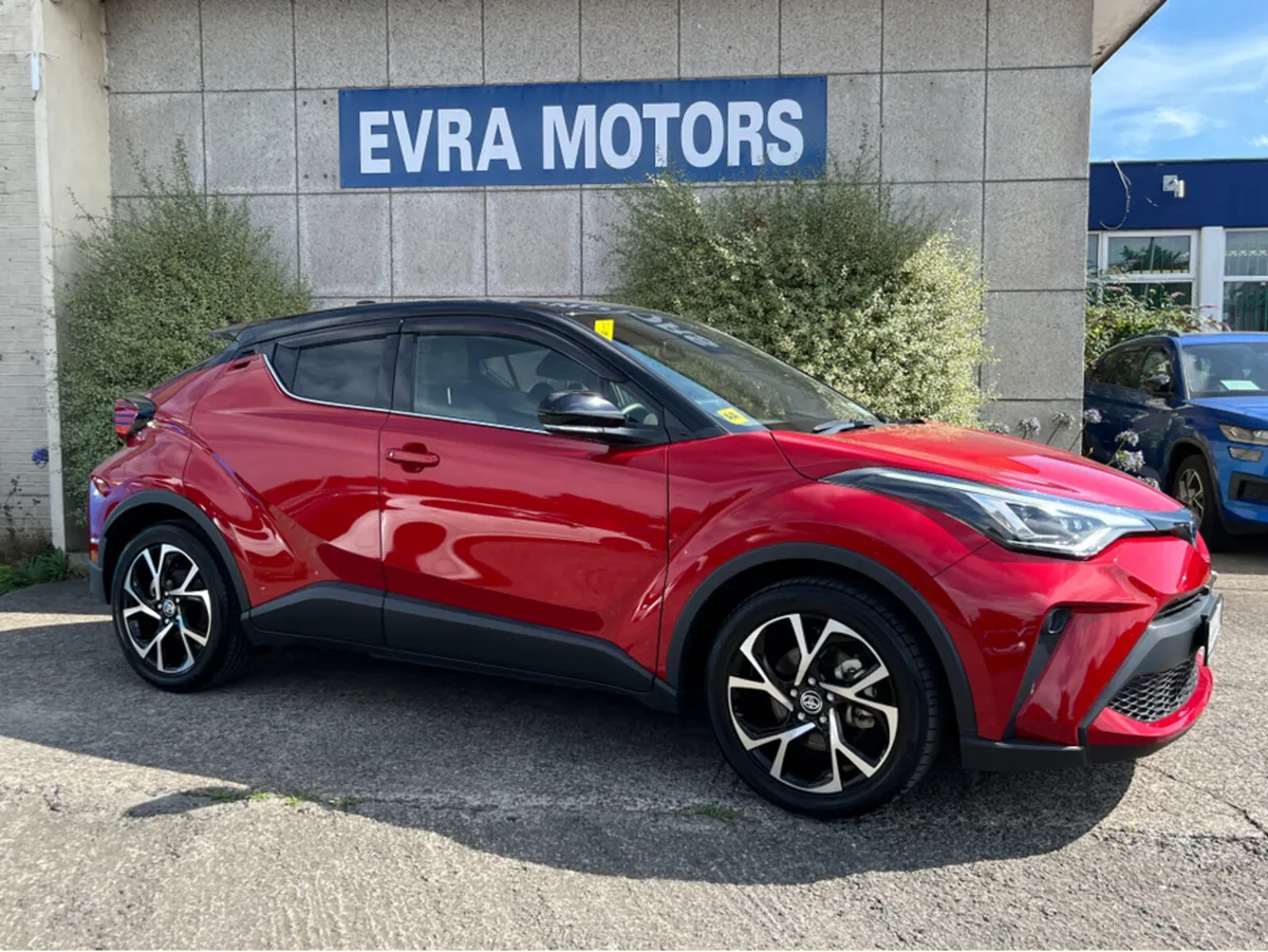 Toyota C-HR SOL AUTOMATIC HYBRID 1.8 PETROL //HIGH - Image 3