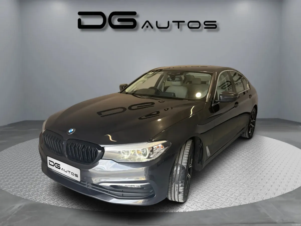 BMW 5-Series Low KMs - Great condition- reverse ca - Image 3