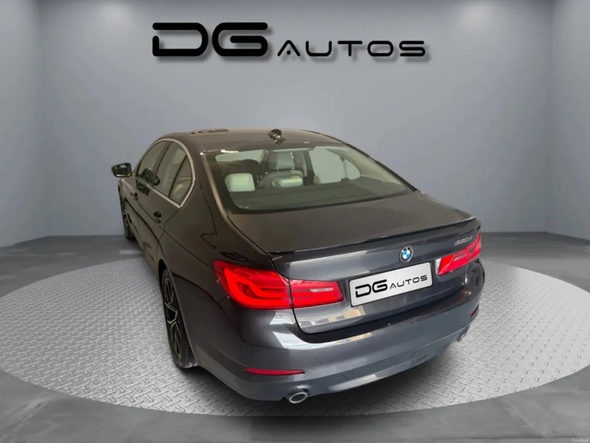 BMW 5-Series Low KMs - Great condition- reverse ca - Image 5