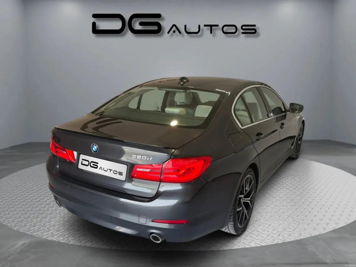 BMW 5-Series Low KMs - Great condition- reverse ca - Image 4