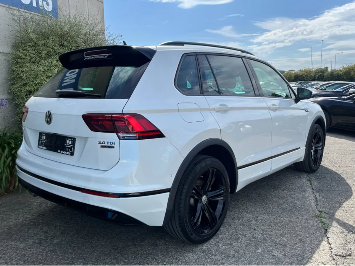 Volkswagen Tiguan R-LINE 4MOTION AUTOMATIC 2.0 DIE - Image 4