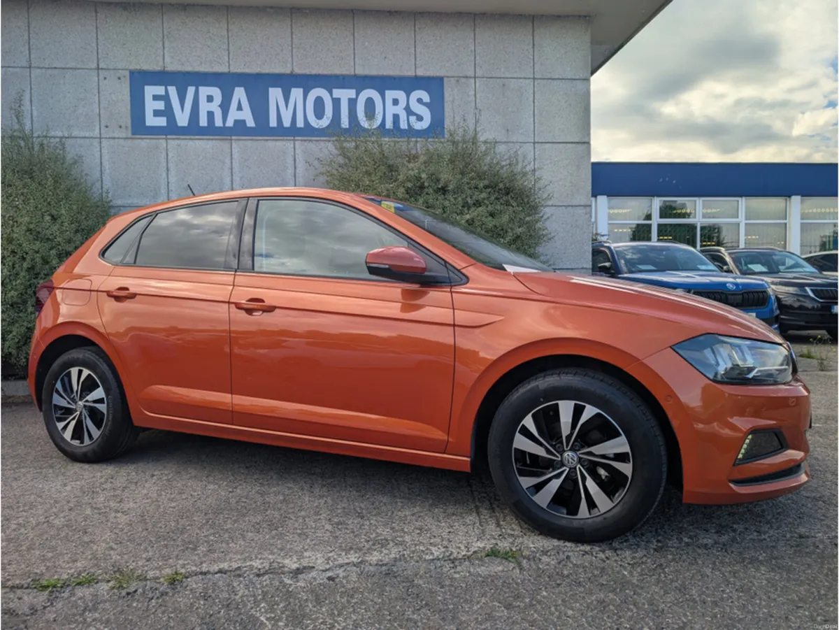 Volkswagen Polo COMFORTLINE AUTOMATIC 1.0 PETROL / - Image 3