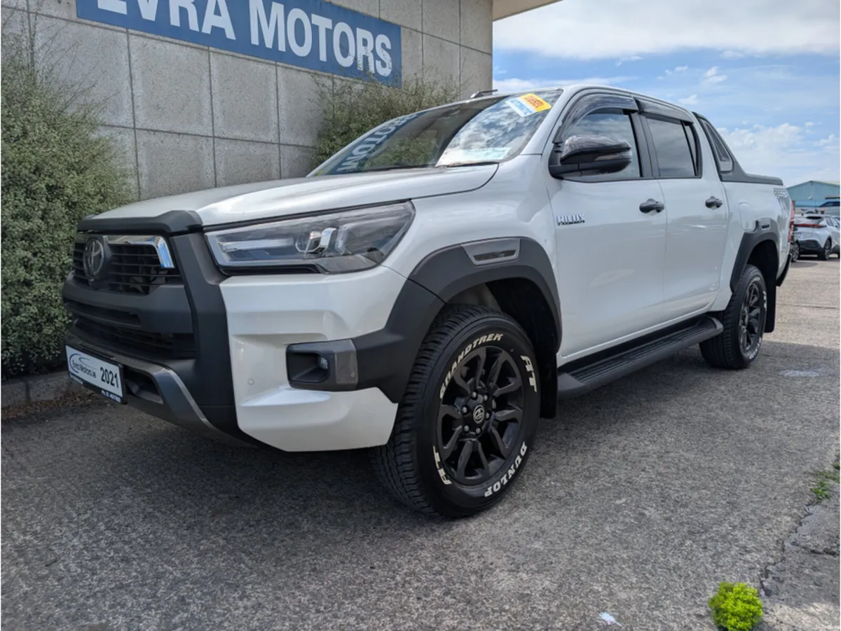 Toyota Hilux Z 4WD REVO ROCCO EDITION AUTOMATIC 2. - Image 5