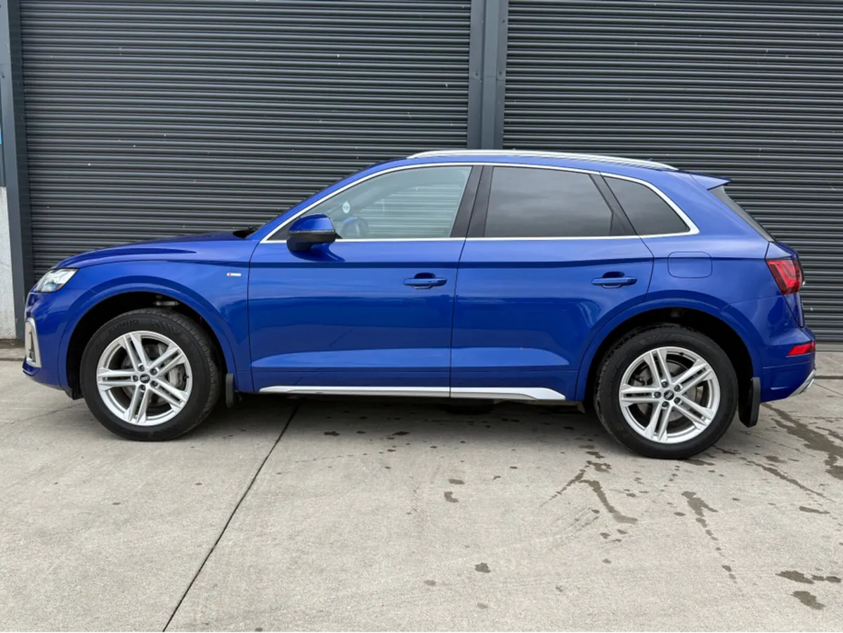 Audi Q5 S LINE 50 TFSI E QUATTRO PETROL-PLUG-IN-HY - Image 5