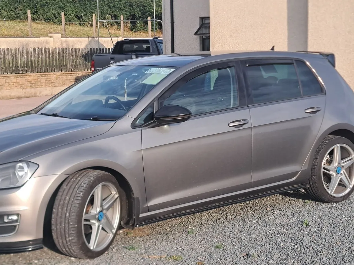 Volkswagen Golf 2014 - Image 2