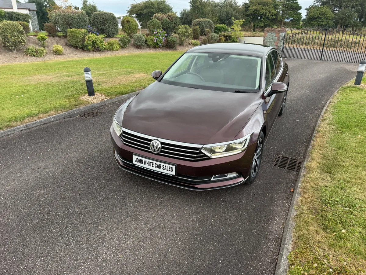 Volkswagen Passat Highline Auto - Image 1