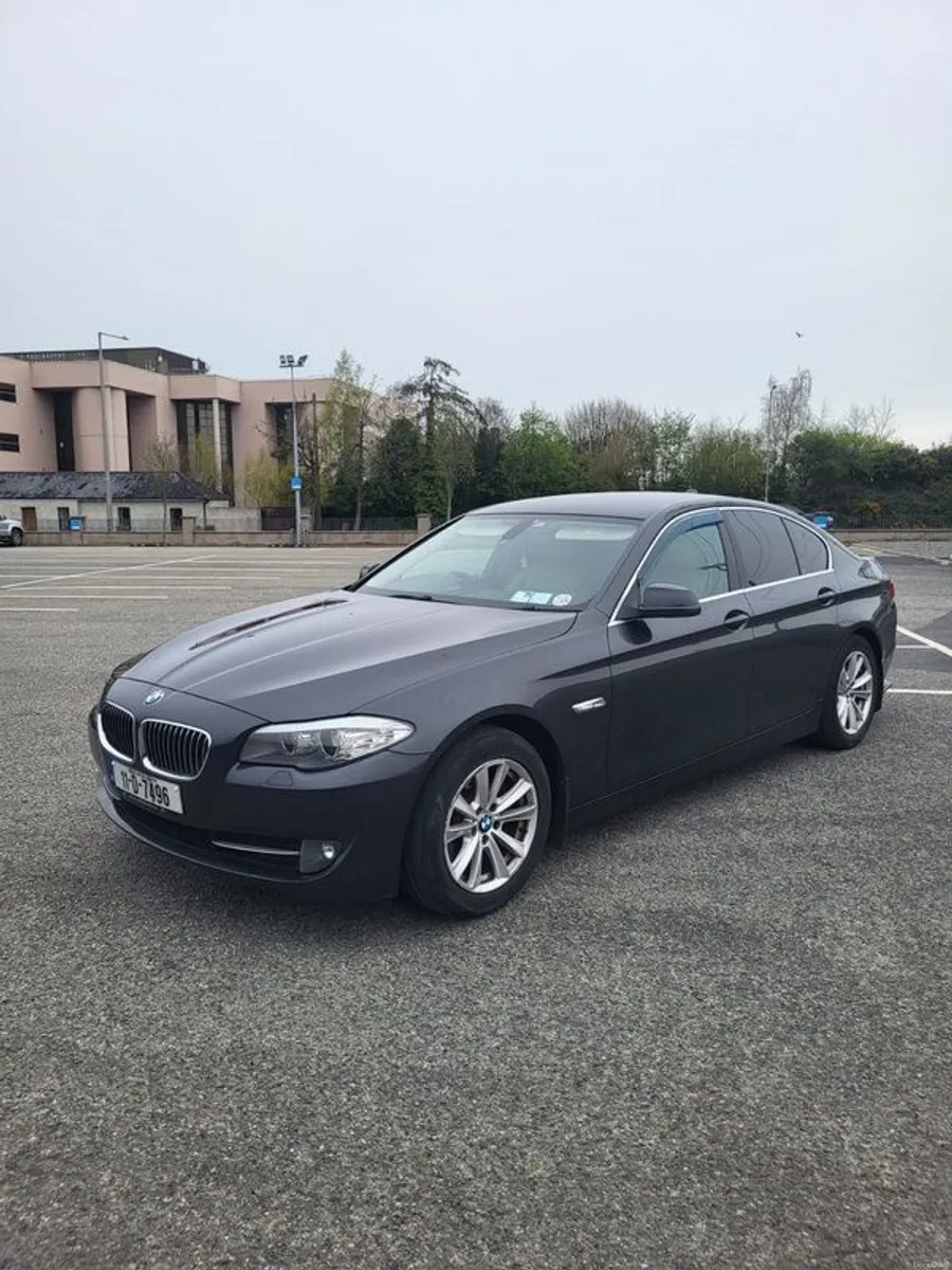 2011 Bmw 5-series - Image 2