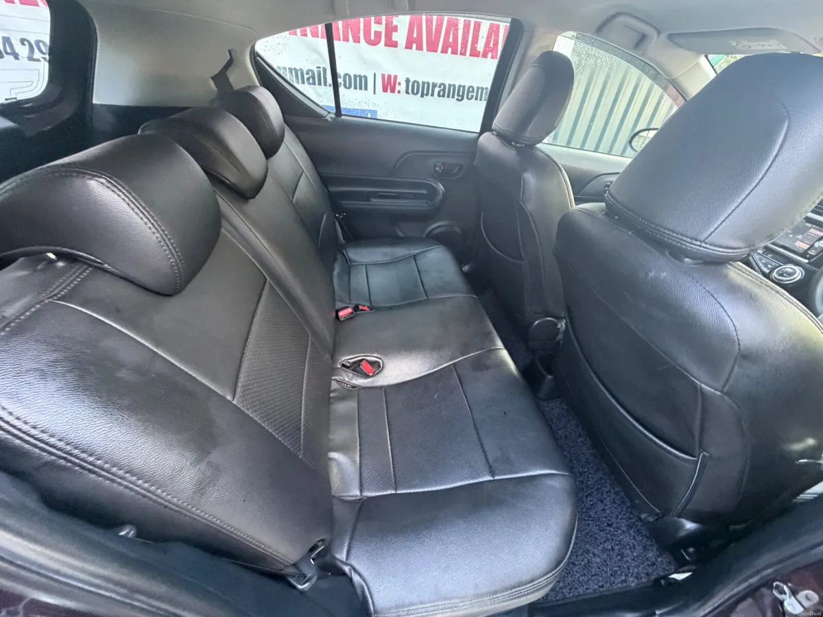 Toyota Aqua 2015 - Image 6