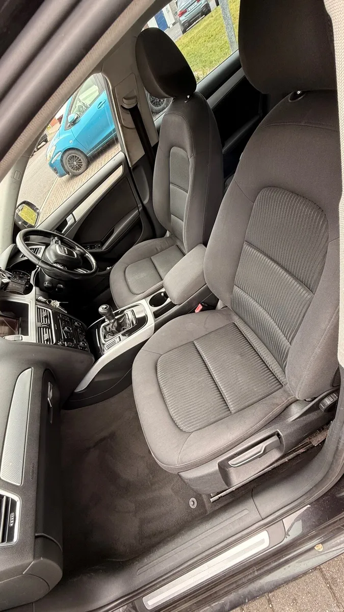 Audi A4 2010 TDI - Image 6