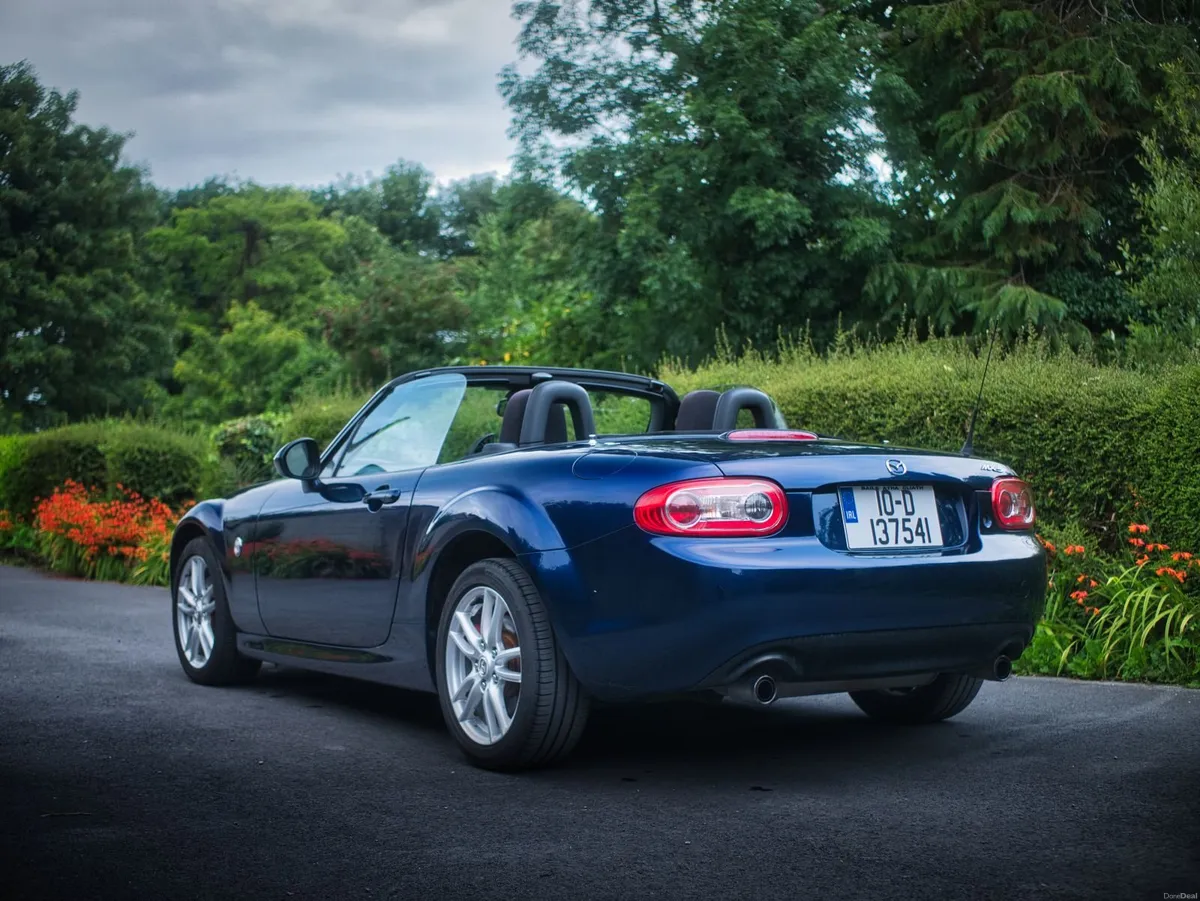 Mazda MX-5 2010 - Image 2