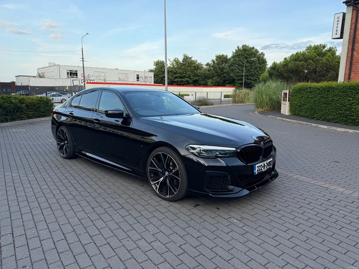2022 BMW 530e M Sport - Image 1