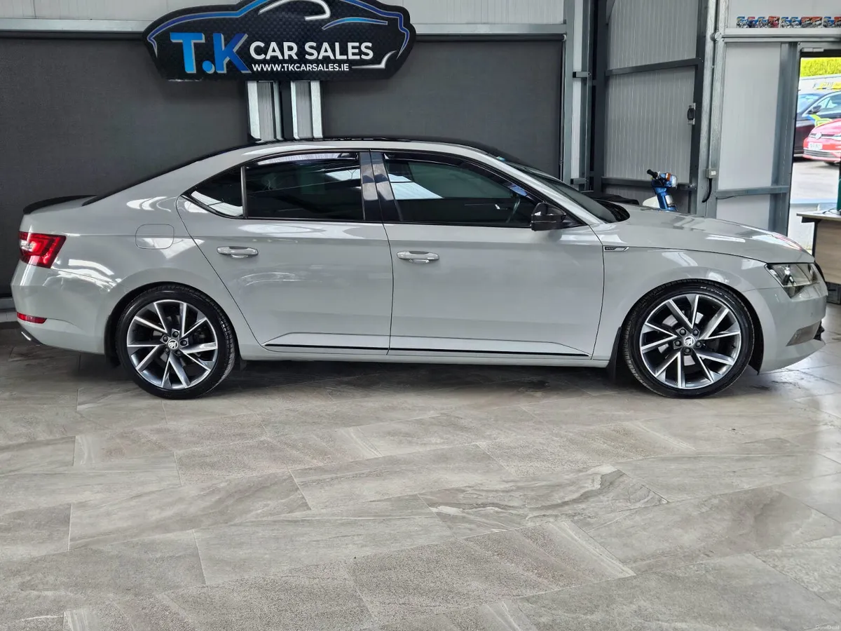 19 SKODA SUPERB SPORTLINE 2.0 DIESEL 190 BHP - Image 2