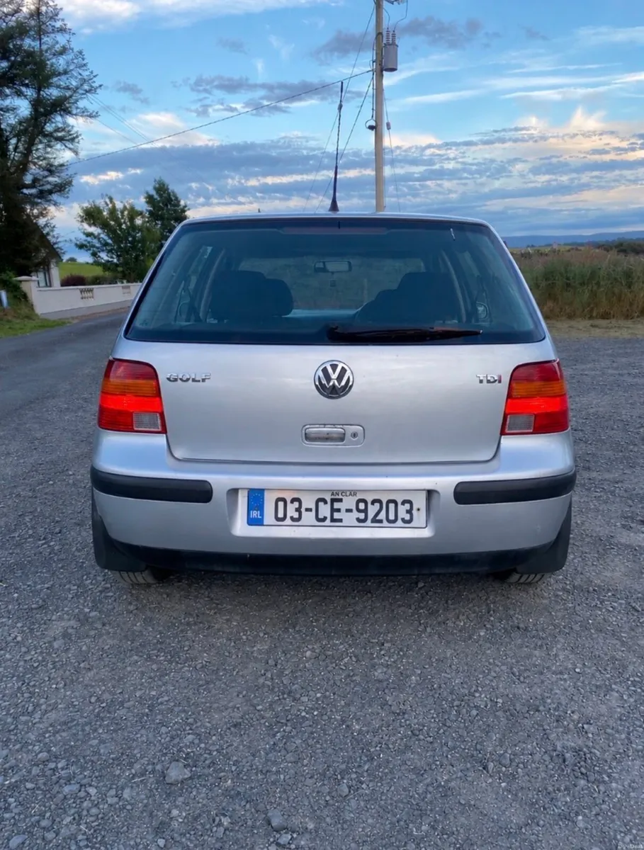 2003 Volkswagen Golf - Image 2