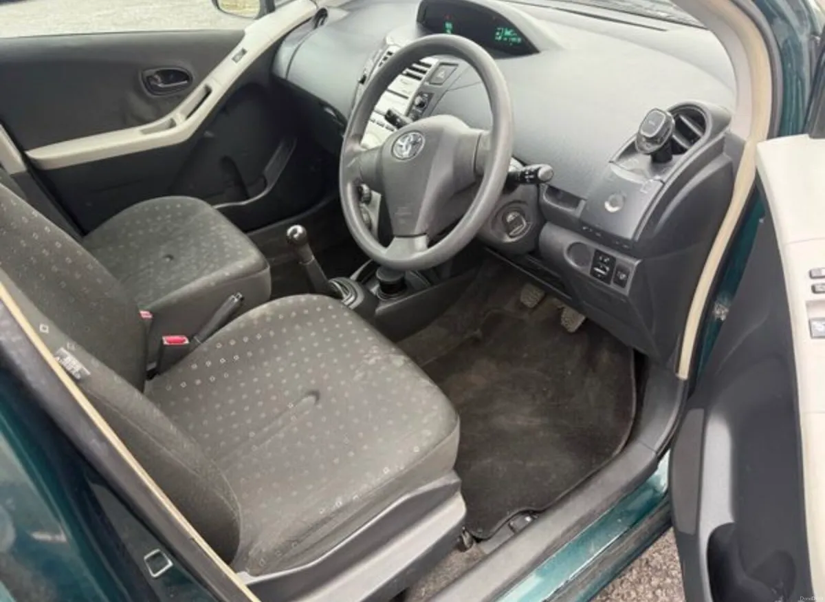 TOYOTA YARIS 2007 - Image 4