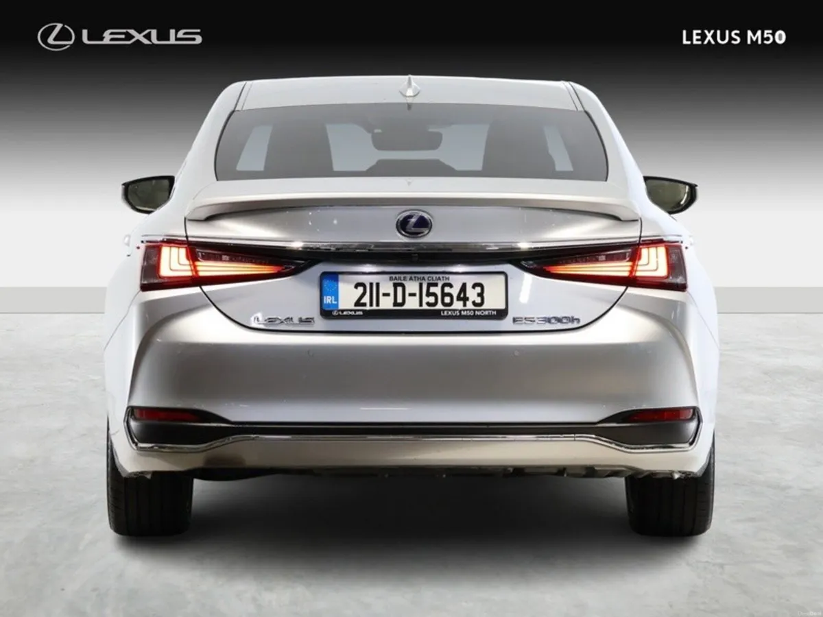 Lexus ES Dynamic - Image 5
