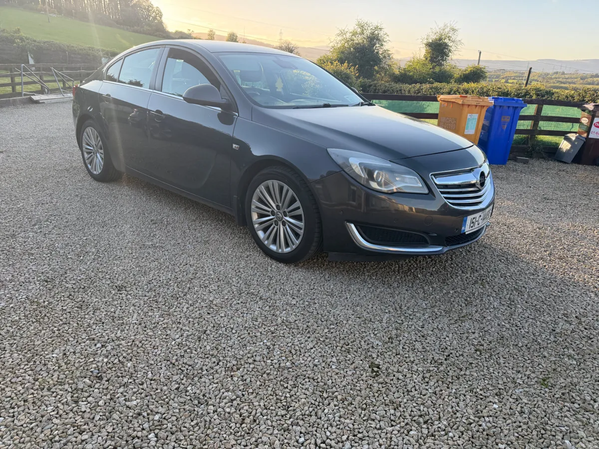 Vauxhall Insignia 2.0’D Hatch Back 2015 - Image 1
