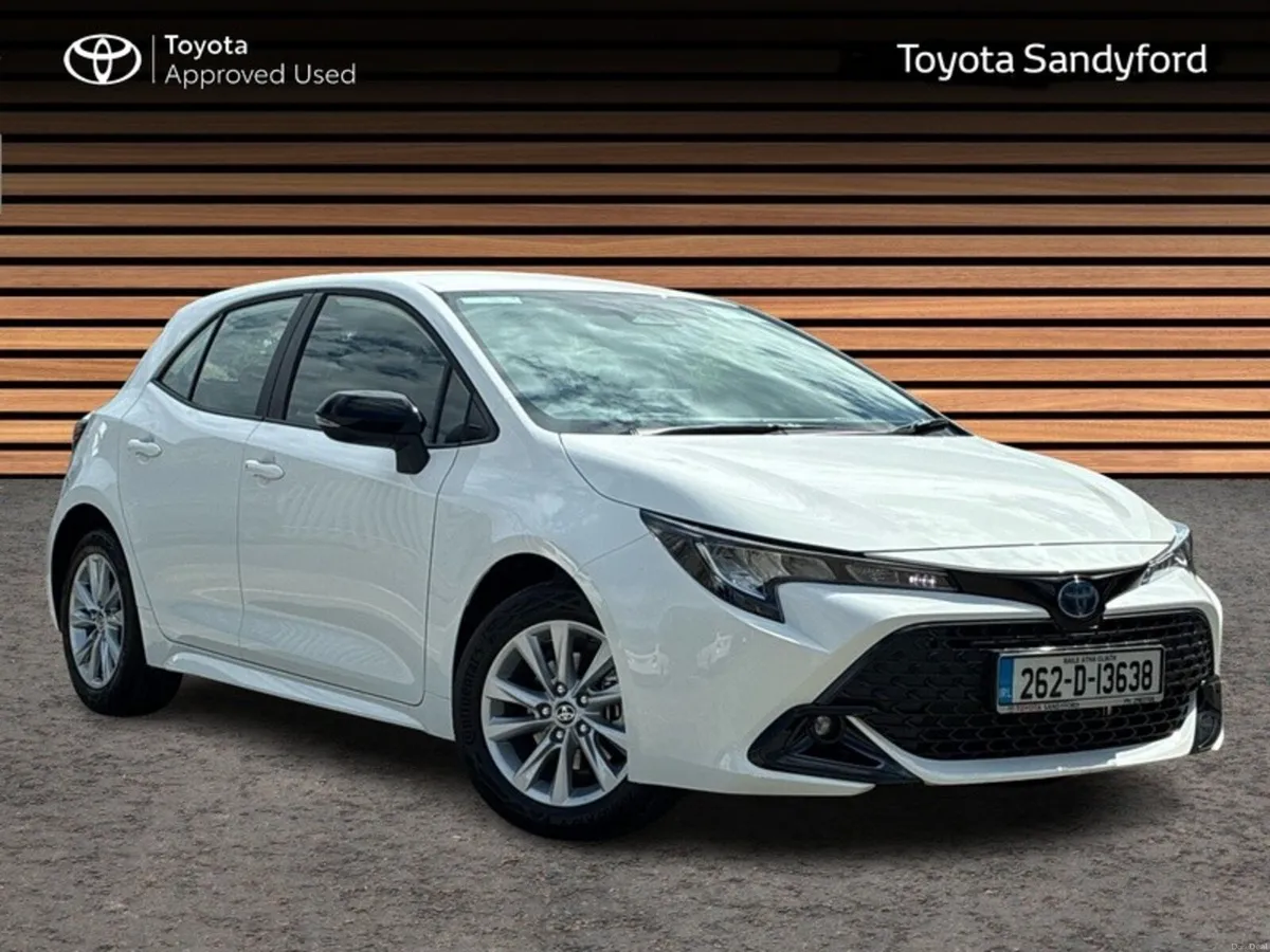 Toyota Corolla HB LUNA PUS 3 FREE SERVICES - Image 1