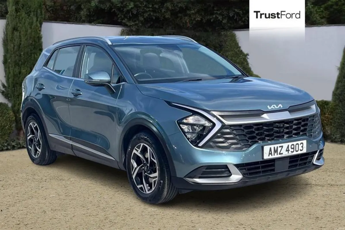 Kia Sportage 1.6T GDi ISG 2 5dr **REAR REVERSING C - Image 1