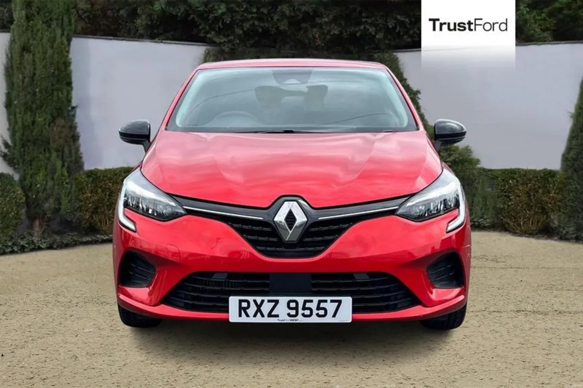 Renault Clio 1.0 TCe 90 Evolution 5dr - PARKING SE - Image 6